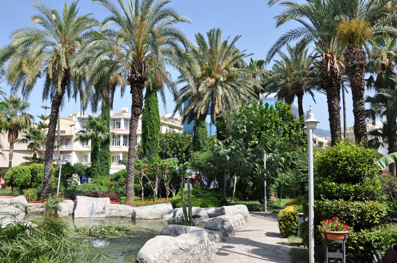 Набережная пляж Клеопатры